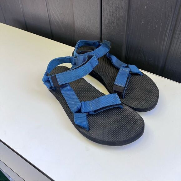 Teva Women  Sandals & Flip-Flops - Blue size 7 - Picture 1 of 5